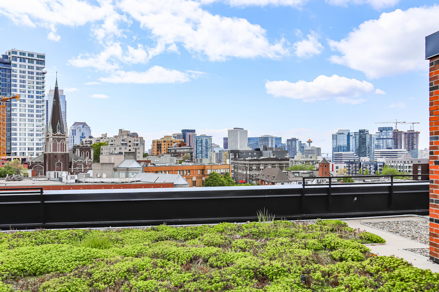 Photos Woodworth Apartments