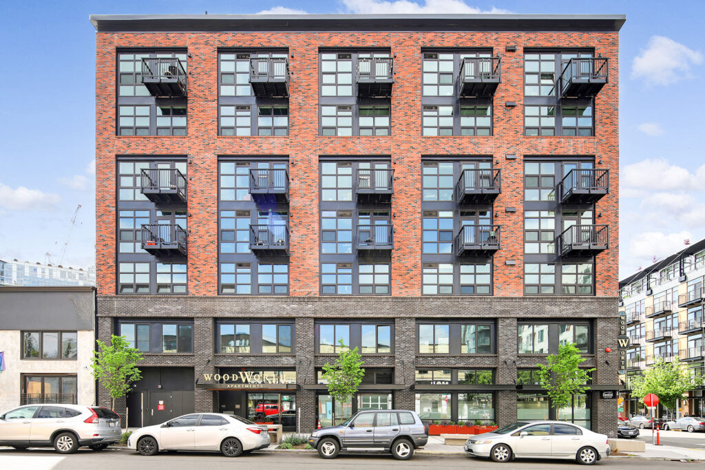 Photos Woodworth Apartments